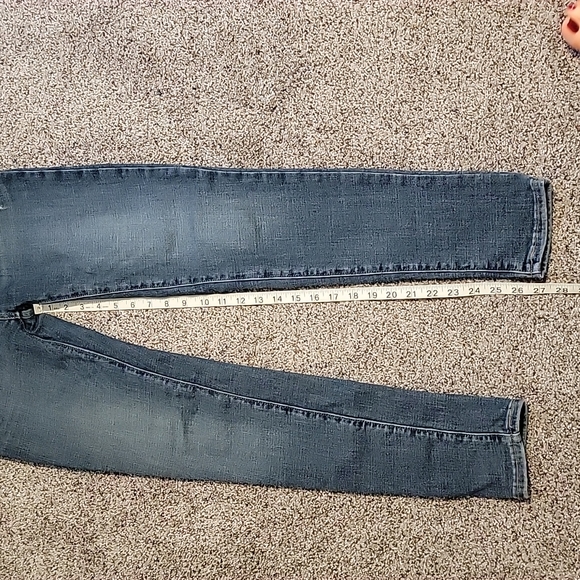 711 Skinny Levi's - Picture 5 of 7